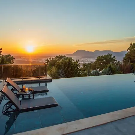 Carina / Kalkan מלון